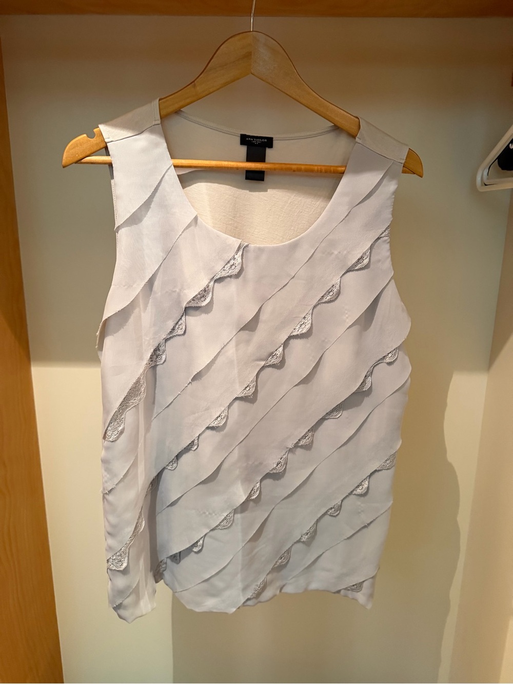 Ann Taylor Light Gray Sleeveless Ruffle Layered Tank